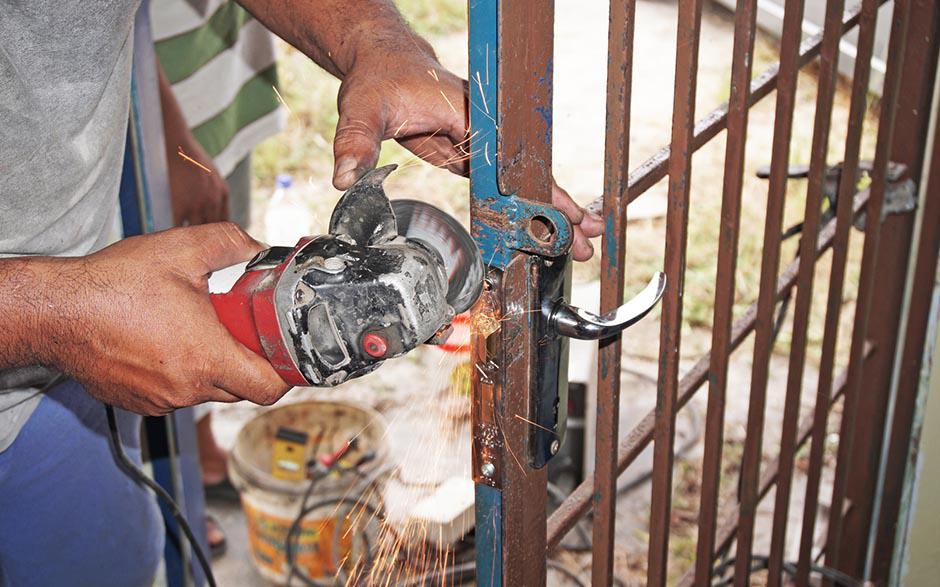  changer une serrure de porte Vachette Rambouillet
