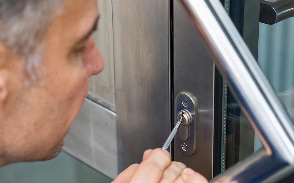  changer une serrure de porte Vachette Rambouillet