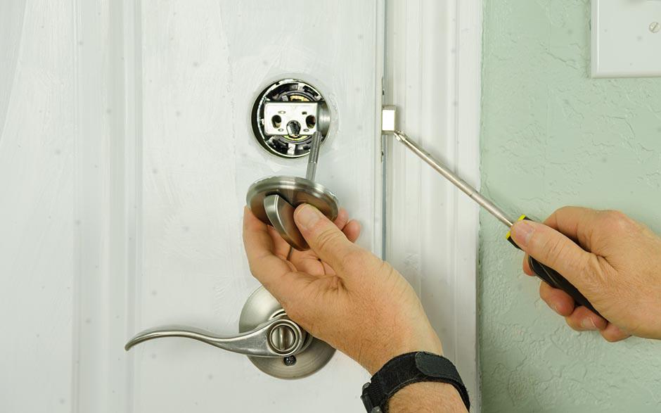  changer une serrure de porte Vachette Rambouillet